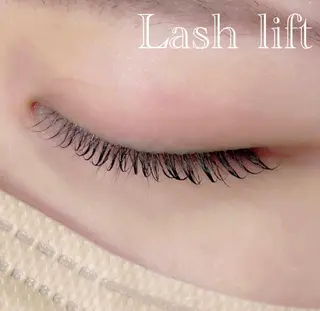 マツエク・マツパ me. makiの眉毛・アイブロウイメージ