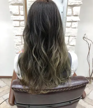 ミディアム ✨艶感/透け感✨Sherry所属・艶髪/ハイトーン Sherryのヘアスタイル