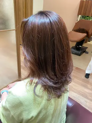 ミディアム カラー 石毛 ひかるのヘアスタイル