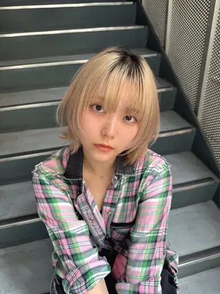 ミディアム カラー SALOWIN新宿三丁目【サロウィン】所属・レイヤー🔶髪質改善 🔶透明感カラー青木のヘアスタイル