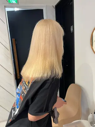 ミディアム デザイン🥇複雑履歴 ハイトーン特化のヘアスタイル