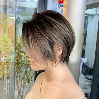 ショート カラー ネイル マツエク・マツパ 中山 天地のヘアスタイル
