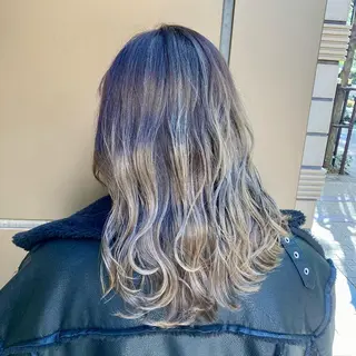 セミロング カラー 松岡 知のヘアスタイル