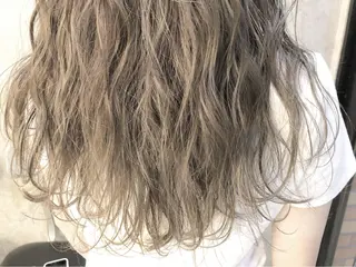 カラー 顔周りレイヤー/韓国 ブリーチminamiのヘアスタイル