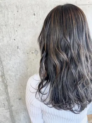 セミロング カラー ❤️カラー得意 🧡松浦睦樹❤️のヘアスタイル