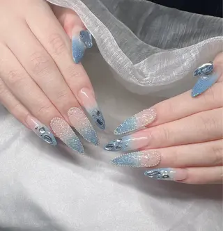 ネイル Lee Nailsのネイルデザイン