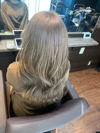 ロング N° Elune MIYUUのヘアスタイル