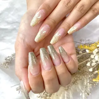 ネイル Roi〈ロワ〉 Reikaのネイルデザイン