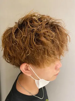 ショート カラー パーマ メンズ unopulir Vamos店所属・梅田茶屋町メンズ 専門美容師 山元一平のヘアスタイル