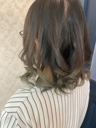 ミディアム ヒヨシ ルナのヘアスタイル