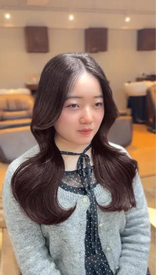 ロング honoka/艶カラ ー/透明感/レイヤーのヘアスタイル