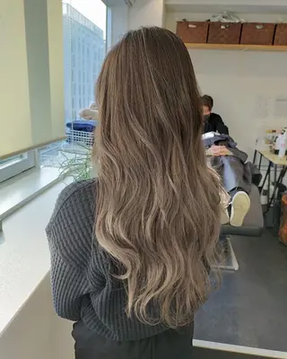 ロング カラー JIL BLAN 京都所属・RU RIのヘアスタイル