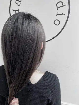 ロング カラー 川越 輝梨奈のヘアスタイル