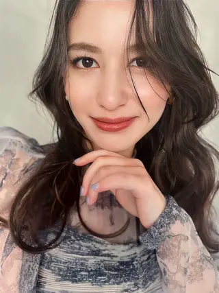 ミディアム 艶レイヤー🍊 加藤隆也のヘアスタイル