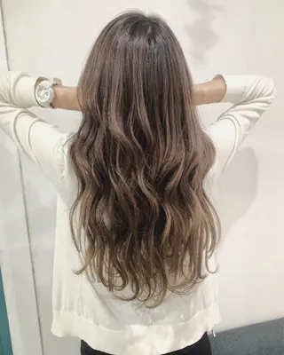 ロング カラー 京都大人女性ショート 徒歩1分/秋山のヘアスタイル