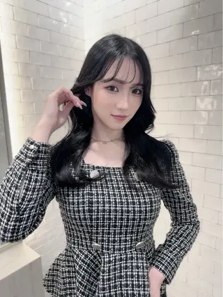 ロング カラー &chaLme   心斎橋所属・emi/髪質改善/ 韓国風/艶カラーのヘアスタイル