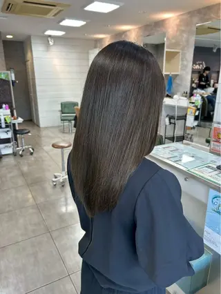 セミロング 縮毛矯正✖髪質改善 仁木伸明のヘアスタイル