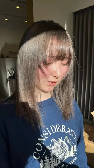 ミディアム カラー YUI／レイヤー カット/透明感カラーのヘアスタイル