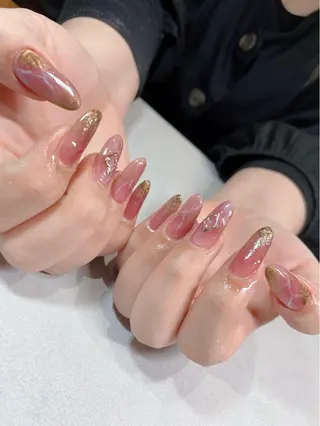 ネイル iiloo aromaworksのネイルデザイン