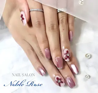 ネイル Noble Rose🥀のネイルデザイン