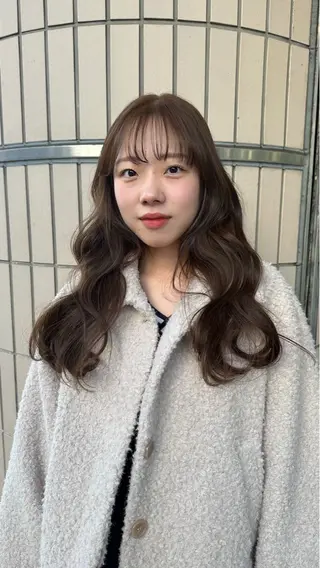 ロング lift by mag所属・ユナ ナチュラル／透明感のヘアスタイル