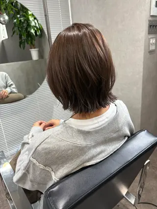ショート カラー 井手 素子のヘアスタイル