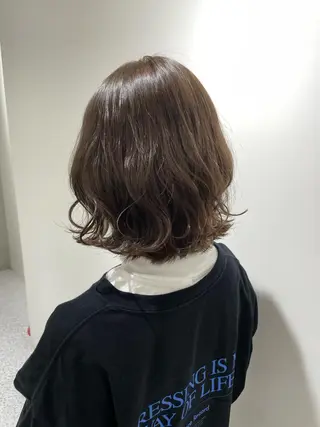 ミディアム カラー GO TODAY SHARE SALON 原宿本店所属・ブリーチ/ハイトーン 艶カラー/ユリナのヘアスタイル
