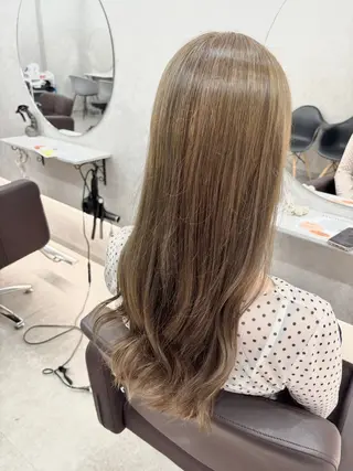 ロング 若月 七海のヘアスタイル