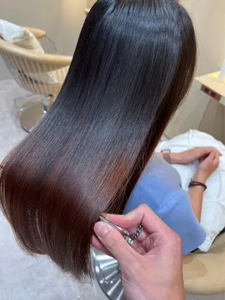 ロング ❤️ブリーチなし💚 ダブルカラー平野実花のヘアスタイル