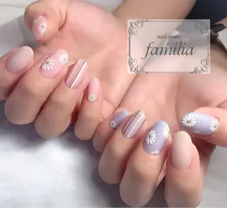 ネイル -nailroom- familiaのネイルデザイン