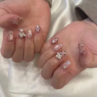 ネイル シュシュ 🎀 girly nailのネイルデザイン