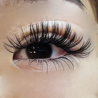 マツエク・マツパ ノーファンデの樹所属・宇治 名帆子のマツエク・マツパデザイン