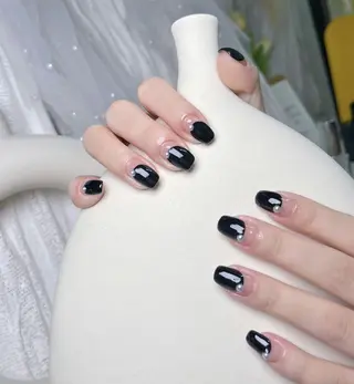 ネイル Queens テイのネイルデザイン