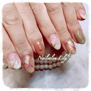 ネイル Nailsalon Lilyのネイルデザイン
