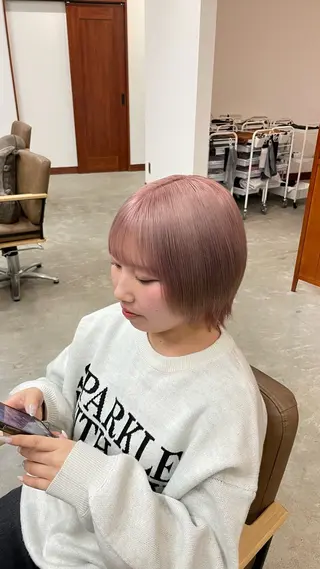 ショート カラー 鈴木 月波のヘアスタイル