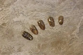 ネイル 市川 沙希子のネイルデザイン