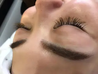 マツエク・マツパ 保子 祐里香のヘアスタイル