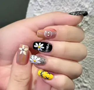 ネイル Oomiya 服部のネイルデザイン