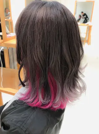 セミロング カラー ヘアアレンジ 𝐑𝐈𝐍𝐊𝐀 🐣🩷のヘアスタイル