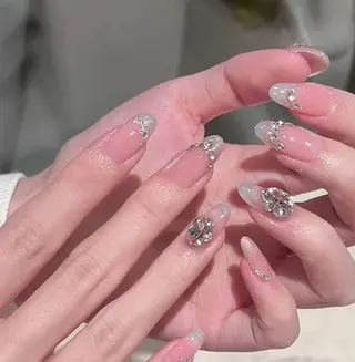 ネイル 高木 維麗絲のネイルデザイン