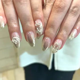 ネイル Momone ／渋谷／パラジェルのネイルデザイン