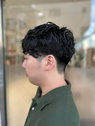 ショート パーマ メンズ ハイトーン× デザイン　Runoのヘアスタイル