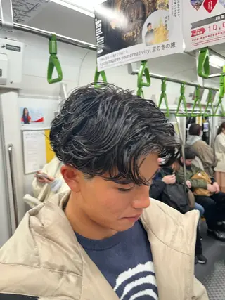 パーマ 新宿無料メンズカット ヒガシトウイのヘアスタイル