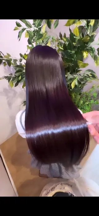 ロング FURSTIN所属・ニシヤマ カラーリストのヘアスタイル