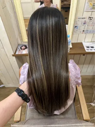セミロング 茅ヶ崎/ヘアカラー 悠月のヘアスタイル