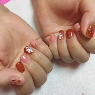 ネイル THECOLORS所属・近貞 莉奈のネイルデザイン