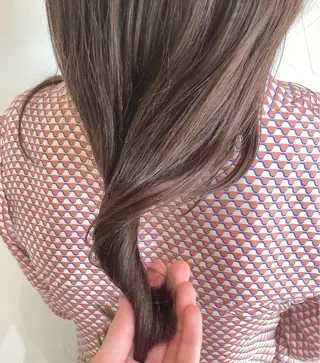 セミロング カラー お洒落ベージュ🤎 代官山shibukiのヘアスタイル