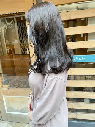 セミロング カラー あずまぐち めぐみのヘアスタイル