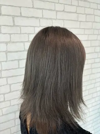 カラー 篠田 綾乃のヘアスタイル