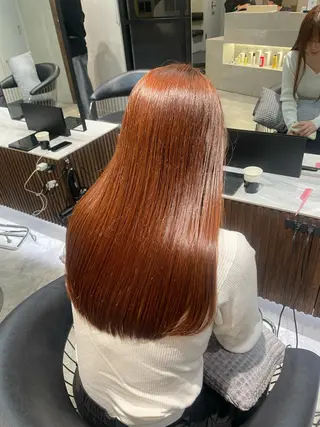 ロング カラー Toiro 新宿所属・ハイトーン/透明感 yuinaのヘアスタイル